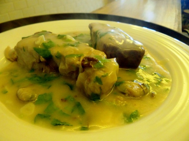 蛤蠣醬魚排 Pescado in clam sauce